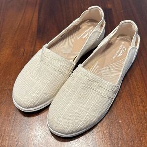 Clarks Cloudsteppers Cream and Metallic Shoes Women’s US 9 M